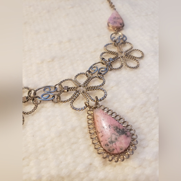 Peruvian Rhodonite Necklace - Picture 4 of 7